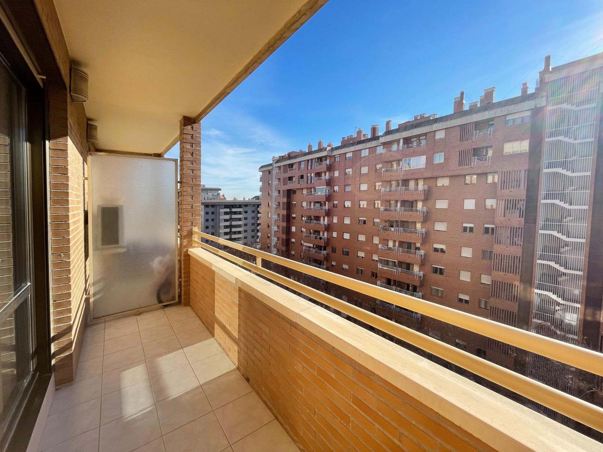 Apartamentos El Pilar Suites 3000 Σαραγόσα Εξωτερικό φωτογραφία