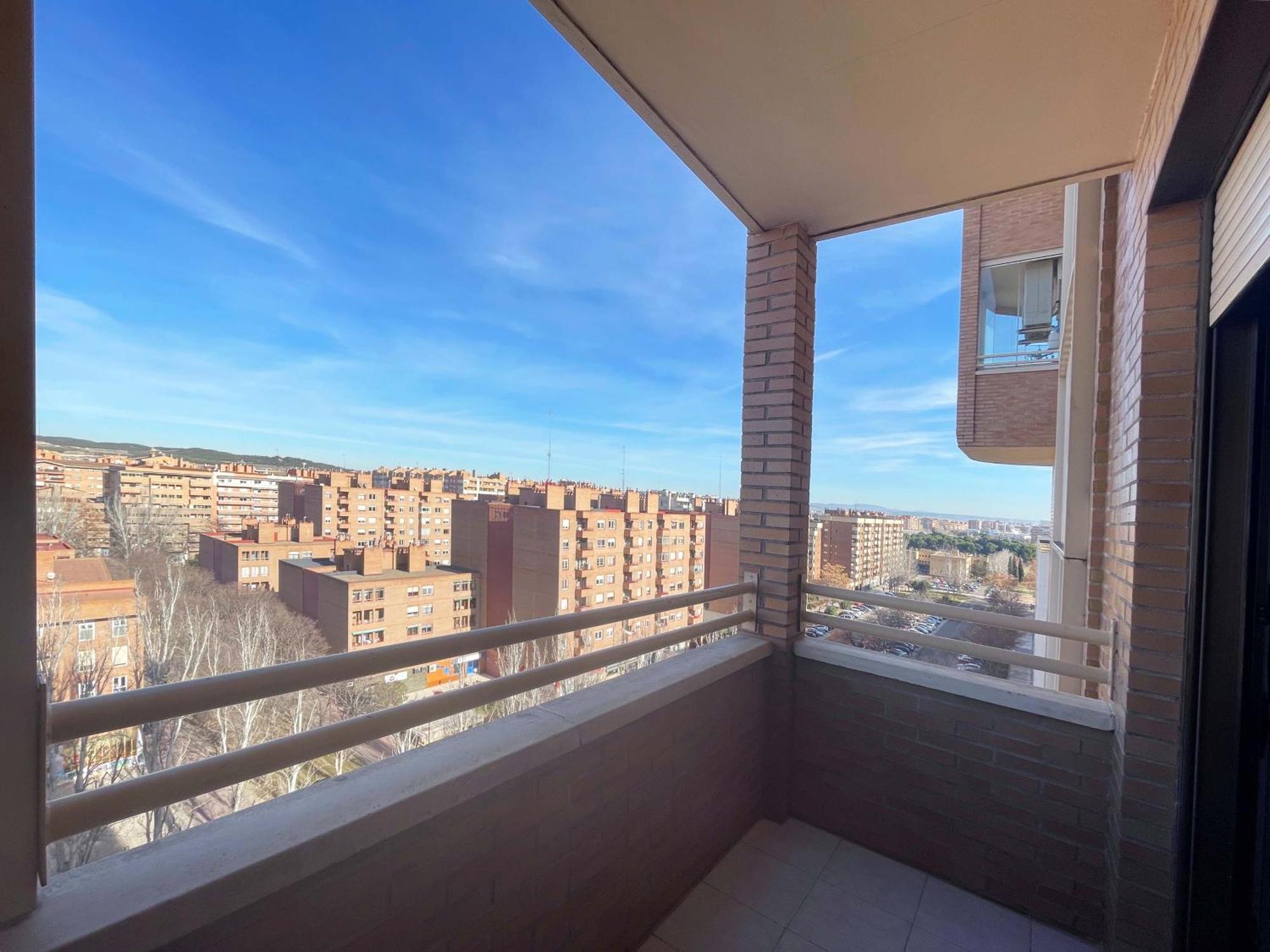 Apartamentos El Pilar Suites 3000 Σαραγόσα Εξωτερικό φωτογραφία