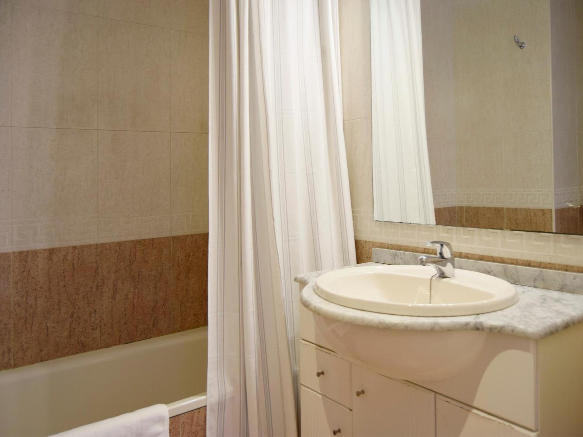 Apartamentos El Pilar Suites 3000 Σαραγόσα Εξωτερικό φωτογραφία